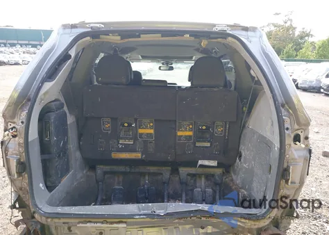 2013 Toyota Sienna Se 8 Passenger из США, поврежденный, VIN 5TDXK3DC4DS280409